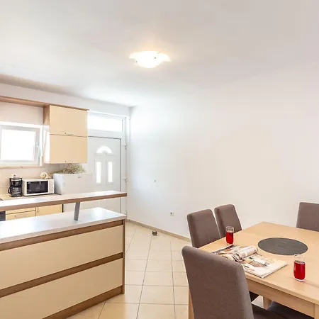 Hedera A46 アパート